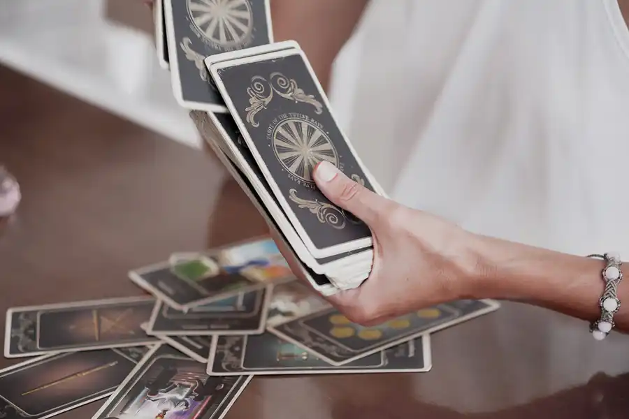 How tarot card reading can guide relationship choices Palatine, IL How tarot card reading can guide relationship choices Palatine, IL